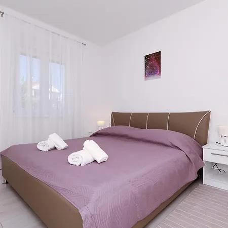 Lili Sa Privatnim Parkingom Apartmán