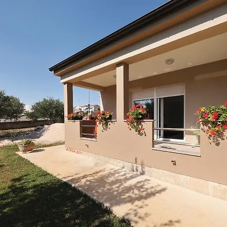 Lili Apartament *