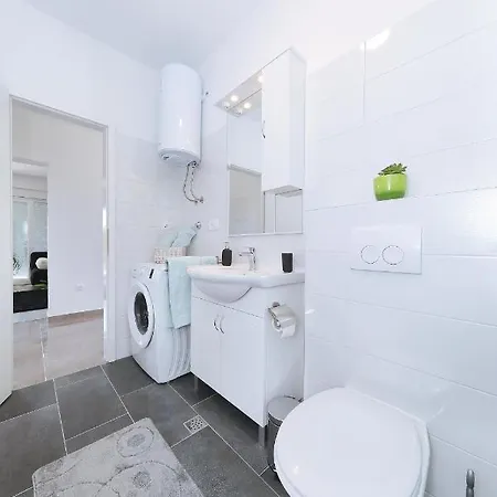 Apartamento Lili Sa Privatnim Parkingom