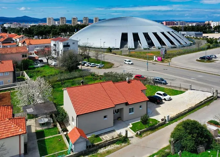Apartament Lili Sa Privatnim Parkingom